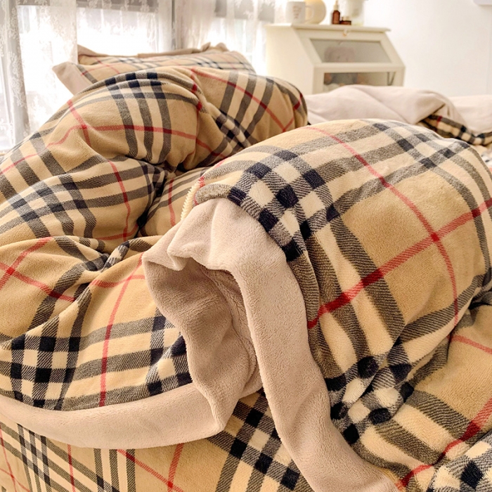 91家纺网 家纺一手货源 找家纺 金爱家 2021新款250克牛奶绒四件套 巴宝莉