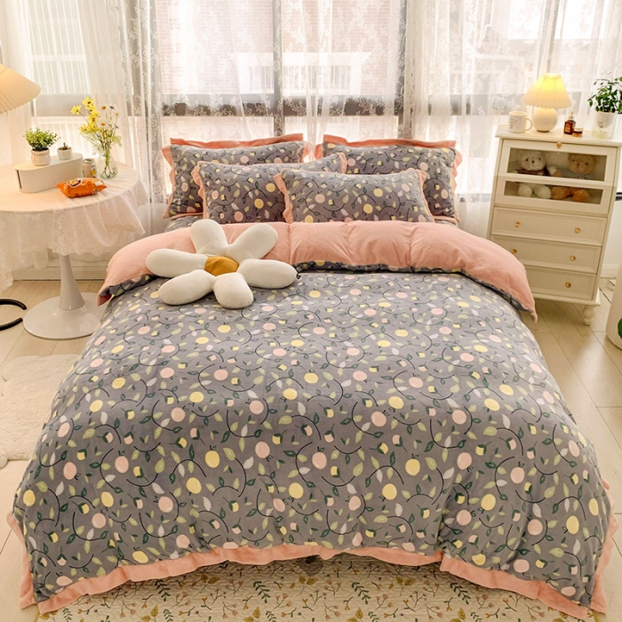 91家纺网 家纺一手货源 找家纺 金爱家 2021新款250克牛奶绒四件套 缤纷世界