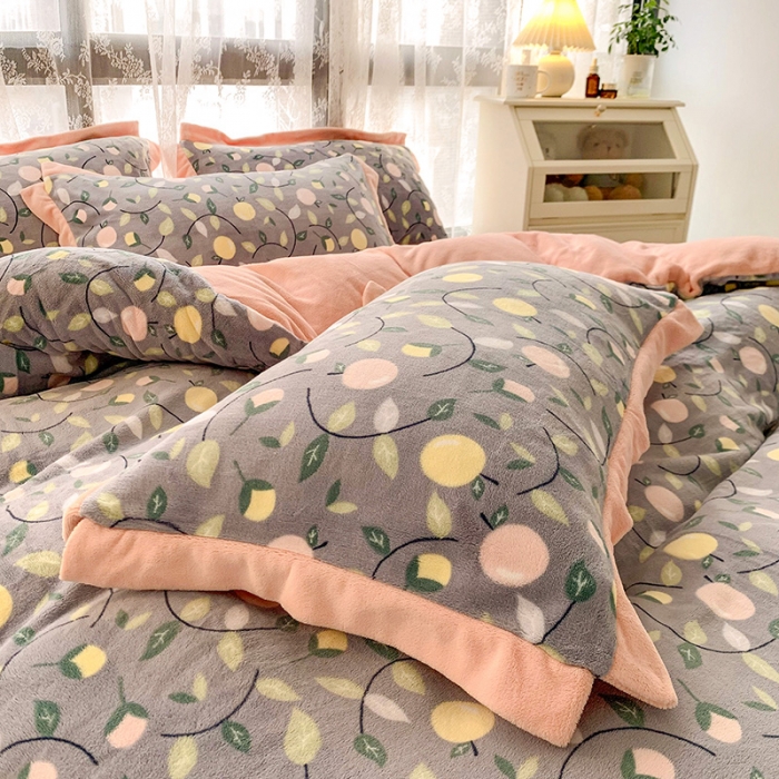 91家纺网 家纺一手货源 找家纺 金爱家 2021新款250克牛奶绒四件套 缤纷世界