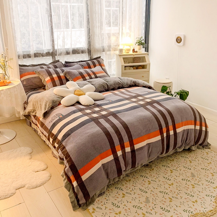 91家纺网 家纺一手货源 找家纺 金爱家 2021新款250克牛奶绒四件套 大格蓝灰