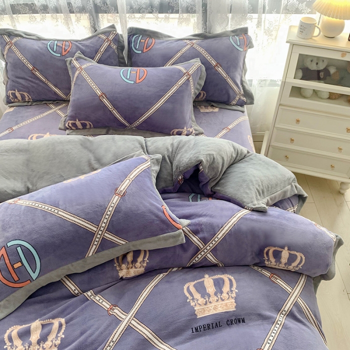 91家纺网 家纺一手货源 找家纺 金爱家 2021新款250克牛奶绒四件套 皇冠紫