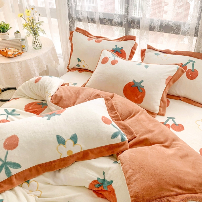 91家纺网 家纺一手货源 找家纺 金爱家 2021新款250克牛奶绒四件套 喜气洋洋白