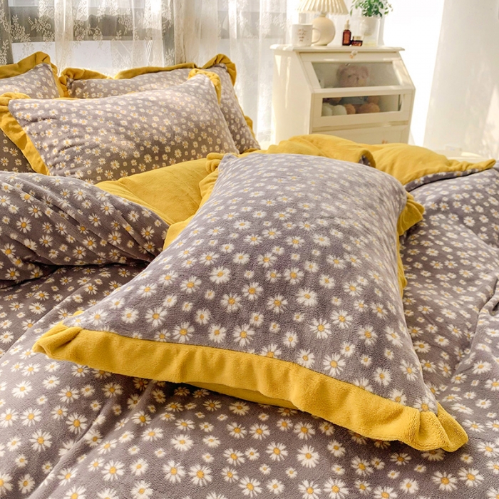 91家纺网 家纺一手货源 找家纺 金爱家 2021新款250克牛奶绒四件套 小雏菊灰