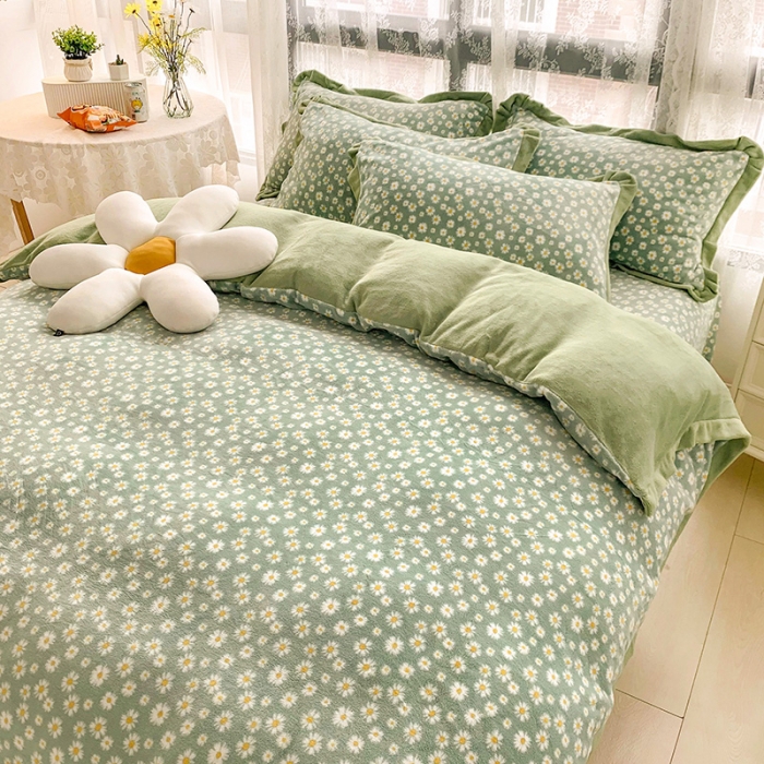 91家纺网 家纺一手货源 找家纺 金爱家 2021新款250克牛奶绒四件套 小雏菊绿