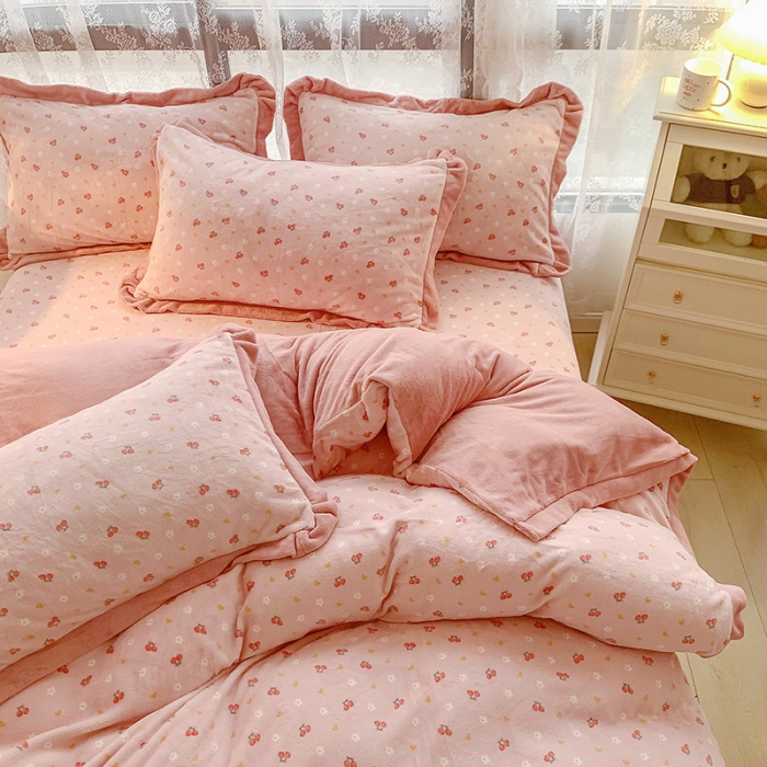 91家纺网 家纺一手货源 找家纺 金爱家 2021新款250克牛奶绒四件套 樱花草