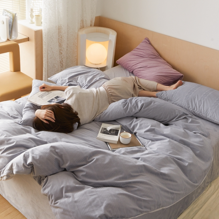 91家纺网 家纺一手货源 找家纺 梦享生活家居 2021新款麻花丽丝绒四件套 麻花淡雅灰