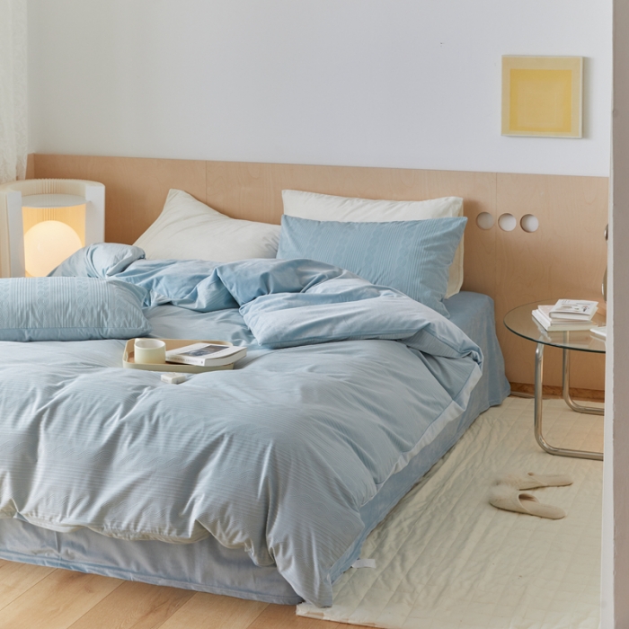 91家纺网 家纺一手货源 找家纺 梦享生活家居 2021新款麻花丽丝绒四件套 麻花水蓝