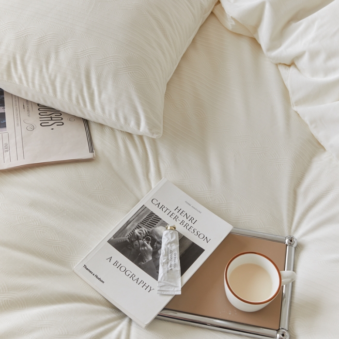 91家纺网 家纺一手货源 找家纺 梦享生活家居 2021新款麻花丽丝绒四件套 麻花珍珠白