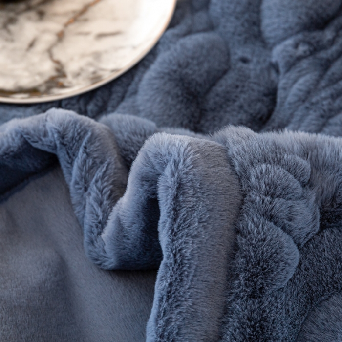 91家纺网 家纺一手货源 找家纺 凯轩毛毛毯毯子 仿裘皮毛毛毯毯子 淡蓝