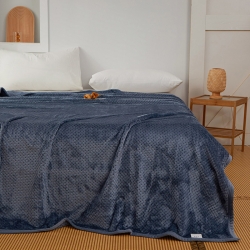 91家纺网 家纺一手货源 找家纺 曼维尔家纺2021新款同色水晶绒包边毛毯午睡毯双面毯子 灰蓝,灰蓝色