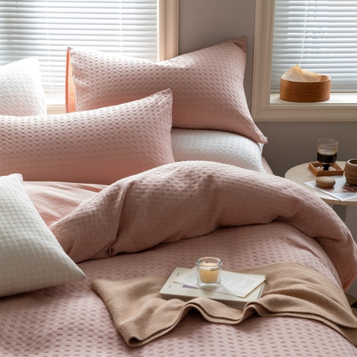 91家纺网 家纺一手货源 找家纺 梦享生活 2021新款华夫格水洗棉四件套 淡绯