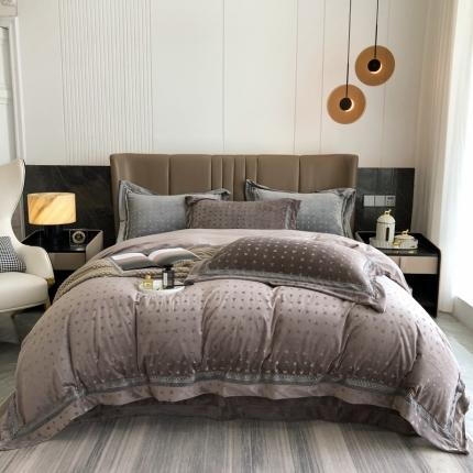 91家纺网 家纺一手货源 找家纺 榻尚家居 2021新款爱丽丝纯色浮雕婴肤绒四件套 爱丽丝-棕