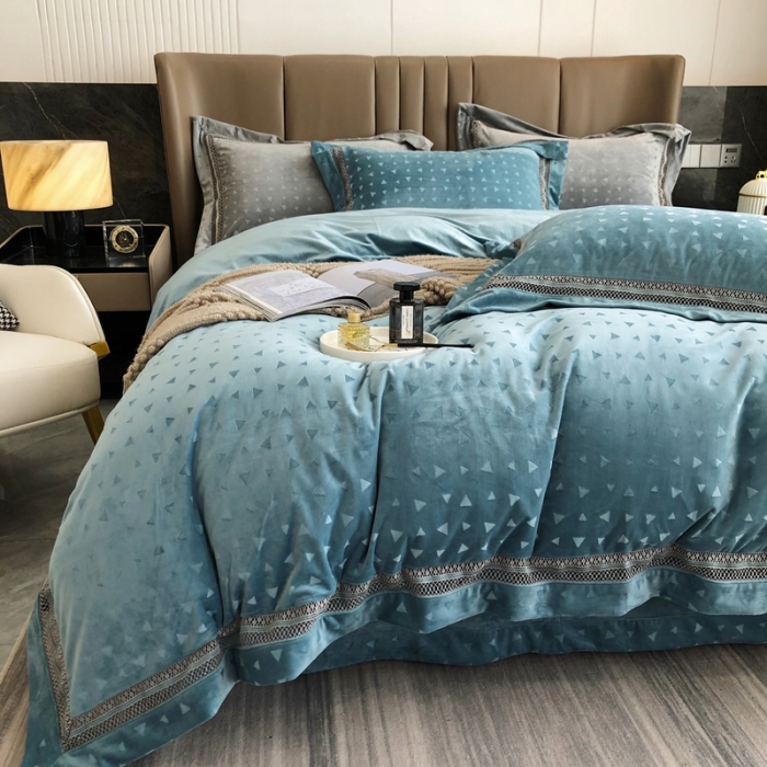 91家纺网 家纺一手货源 找家纺 榻尚家居 2021新款爱丽丝纯色浮雕婴肤绒四件套 爱丽丝-绿