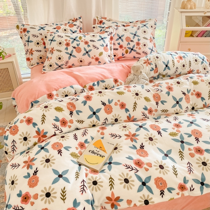 91家纺网 家纺一手货源 找家纺 上尚居 2022新款加厚保暖牛奶绒四件套 蔷薇花开粉