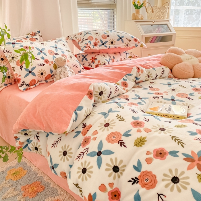 91家纺网 家纺一手货源 找家纺 上尚居 2022新款加厚保暖牛奶绒四件套 蔷薇花开粉