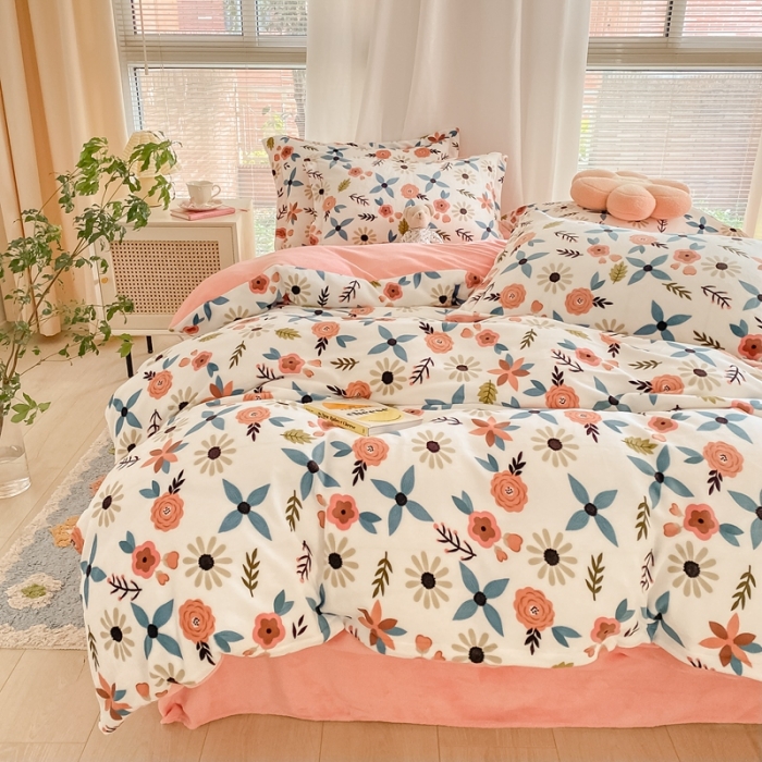 91家纺网 家纺一手货源 找家纺 上尚居 2022新款加厚保暖牛奶绒四件套 蔷薇花开粉