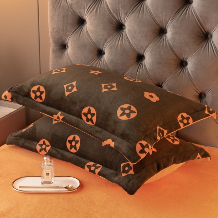 91家纺网 家纺一手货源 找家纺 上尚居 2022新款加厚保暖牛奶绒四件套 时尚经典咖