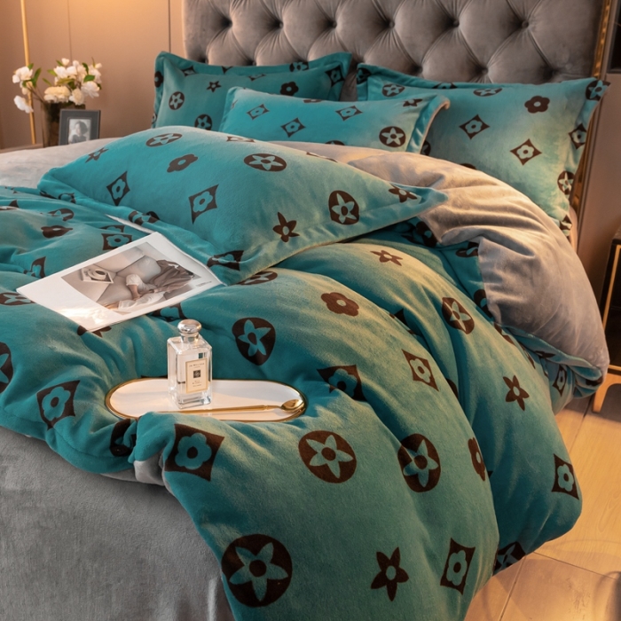 91家纺网 家纺一手货源 找家纺 上尚居 2022新款加厚保暖牛奶绒四件套 时尚经典绿