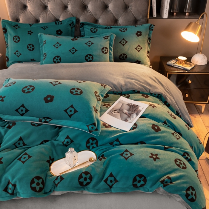 91家纺网 家纺一手货源 找家纺 上尚居 2022新款加厚保暖牛奶绒四件套 时尚经典绿