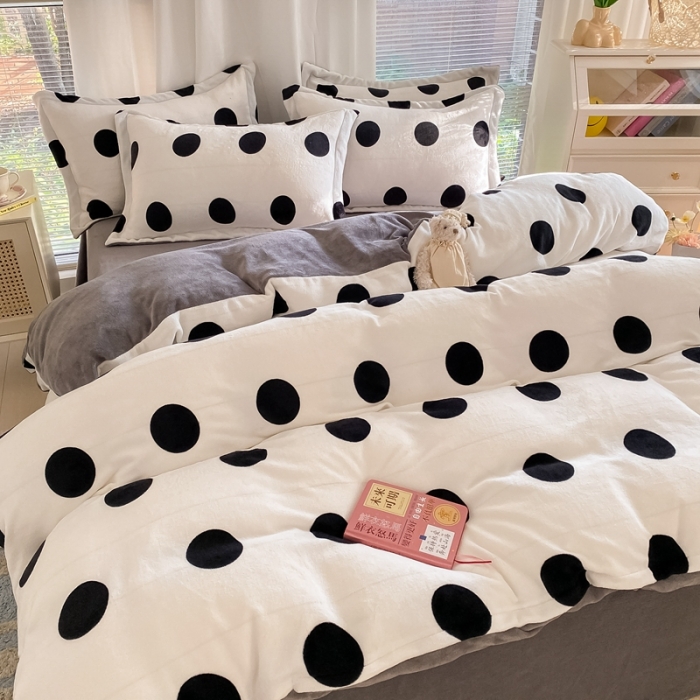 91家纺网 家纺一手货源 找家纺 上尚居 2022新款加厚保暖牛奶绒四件套 甜蜜波点