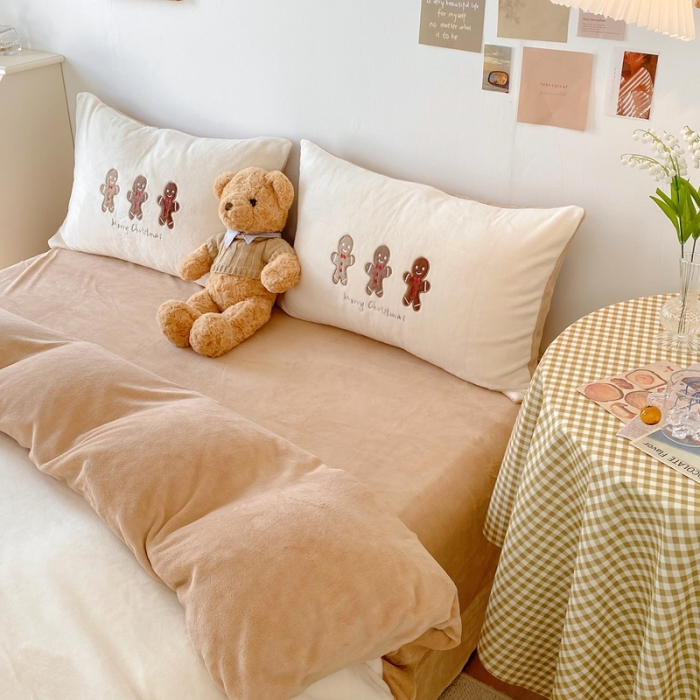 91家纺网 家纺一手货源 找家纺 星期八 2021新款圣诞款牛奶绒四件套 姜饼人