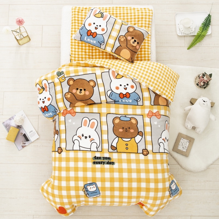 91家纺网 家纺一手货源 找家纺 乐秀家纺 2023新款牛奶绒幼儿园被子六套件 快乐一天