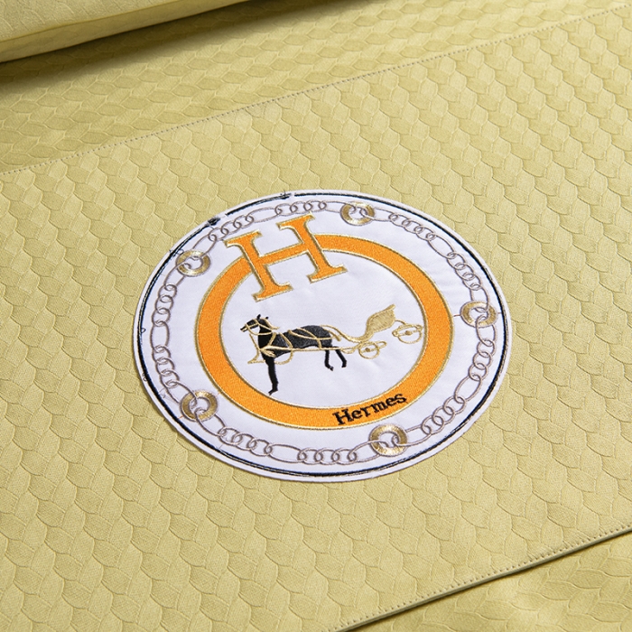 91家纺网 家纺一手货源 找家纺 不打烊家纺 2021新款焕彩尼美容床罩-时尚之约 果绿