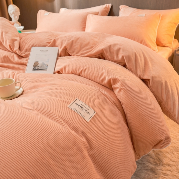 91家纺网 家纺一手货源 找家纺 秀色婴儿绒四件套冬季牛奶绒加绒双面绒被套丝诺四件套轻奢浅驼色