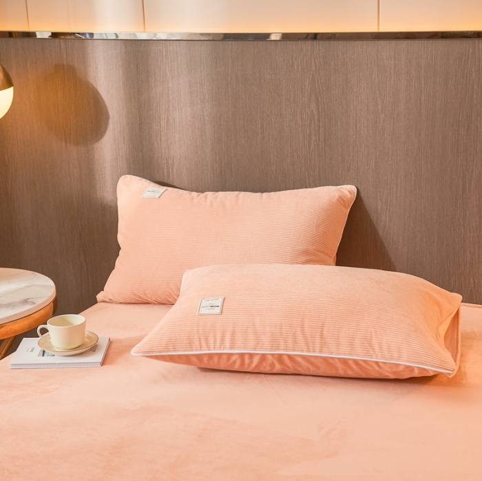 91家纺网 家纺一手货源 找家纺 秀色婴儿绒四件套冬季牛奶绒加绒双面绒被套丝诺四件套轻奢浅驼色