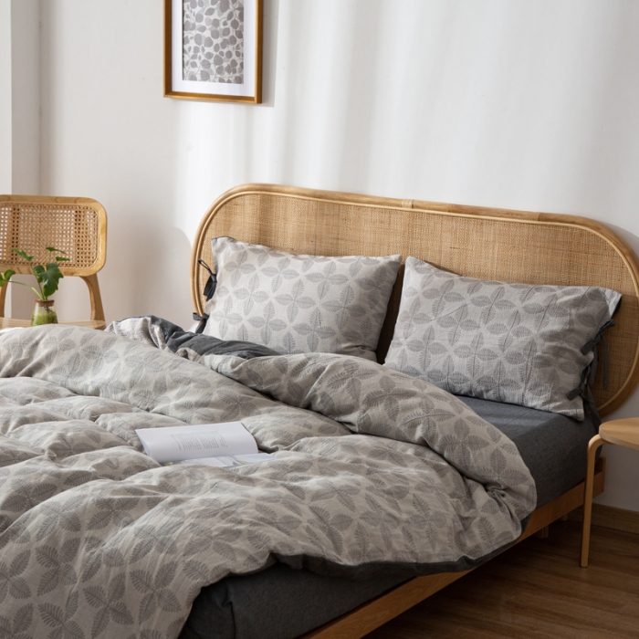 91家纺网 家纺一手货源 找家纺 安莱生活双层纱四叶草色织大提花蝴蝶结工艺款四件套 黑灰幸运草