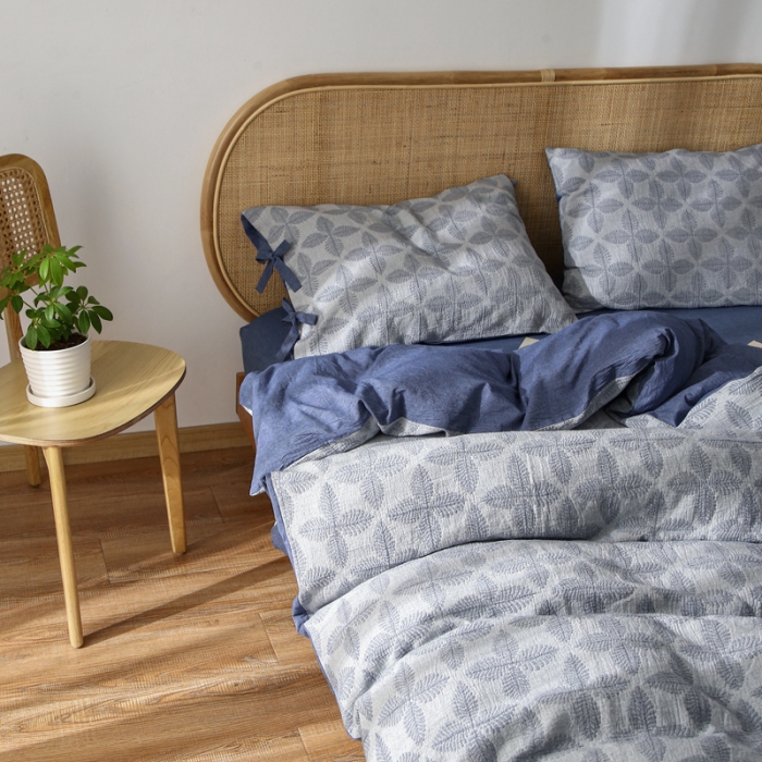 91家纺网 家纺一手货源 找家纺 安莱生活双层纱四叶草色织大提花蝴蝶结工艺款四件套 深蓝幸运草