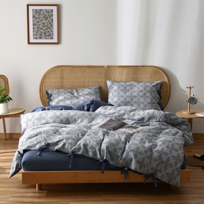 91家纺网 家纺一手货源 找家纺 安莱生活双层纱四叶草色织大提花蝴蝶结工艺款四件套 深蓝幸运草