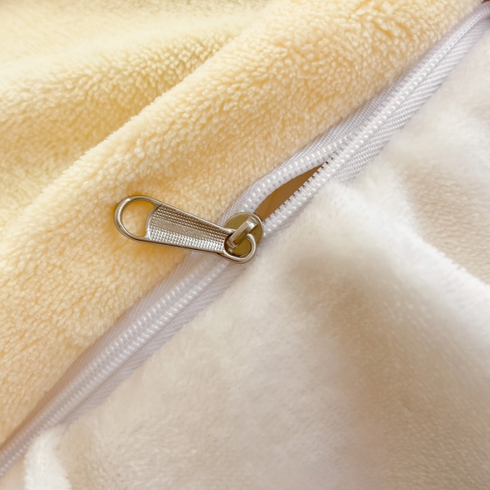 91家纺网 家纺一手货源 找家纺 金爱家2021新款230克毛巾绣牛奶绒花边四件套 萌萌兔-奶油黄