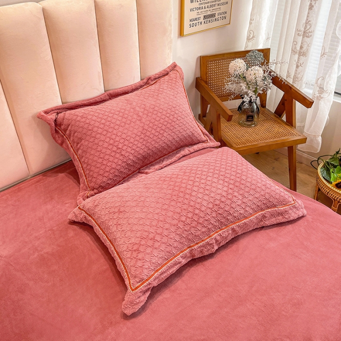 91家纺网 家纺一手货源 找家纺 （总）金爱家2021新款荷叶边立体雕花绒暖绒四件套