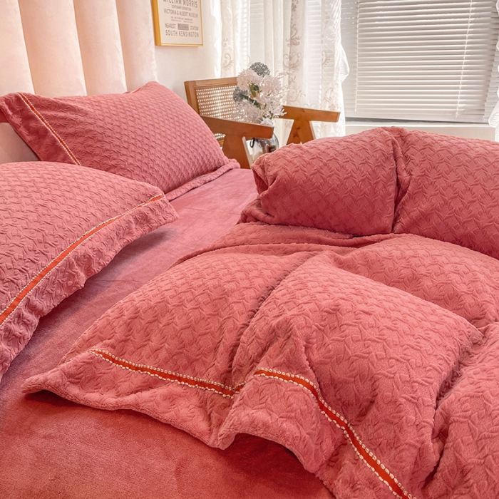 91家纺网 家纺一手货源 找家纺 金爱家2021新款荷叶边立体雕花绒暖绒四件套 豆沙