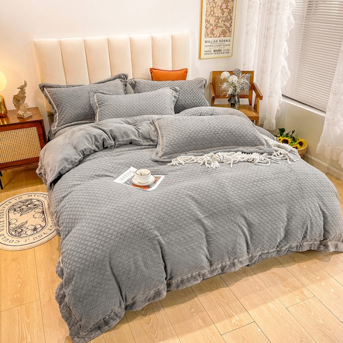 91家纺网 家纺一手货源 找家纺 金爱家2021新款荷叶边立体雕花绒暖绒四件套 灰