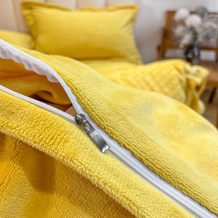 91家纺网 家纺一手货源 找家纺 金爱家2021新款荷叶边立体雕花绒暖绒四件套 金黄