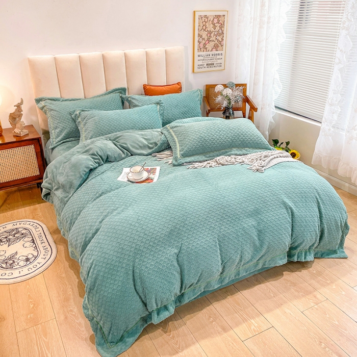 91家纺网 家纺一手货源 找家纺 金爱家2021新款荷叶边立体雕花绒暖绒四件套 绿色