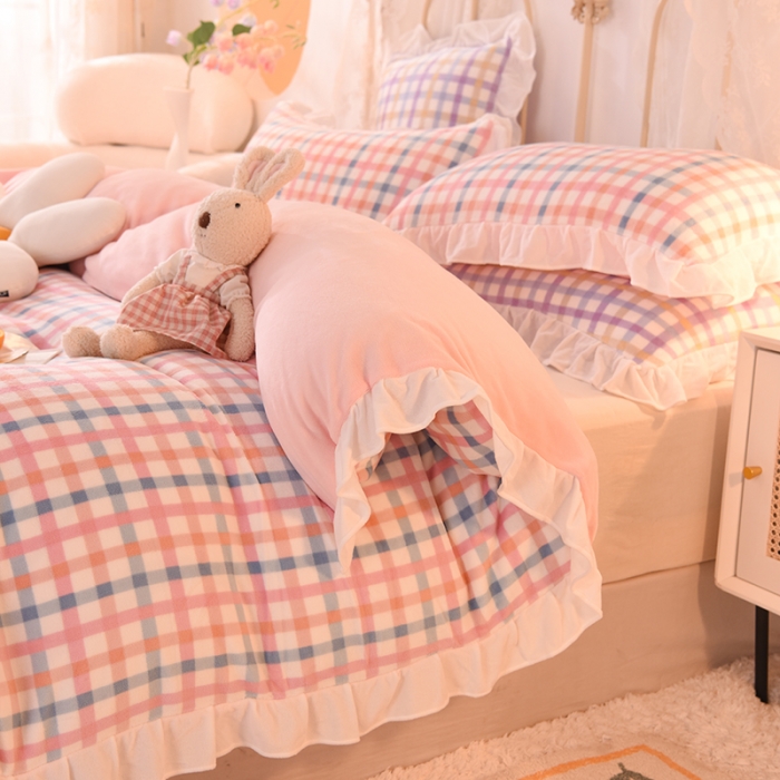 91家纺网 家纺一手货源 找家纺 欧冠家纺 2021新款保暖牛奶绒单被套 粉-格子