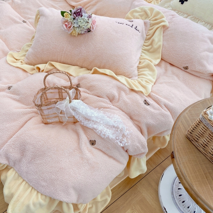 91家纺网 家纺一手货源 找家纺 玛奇朵 2021秋冬新款泰迪绒系列四件套 泰迪-粉色