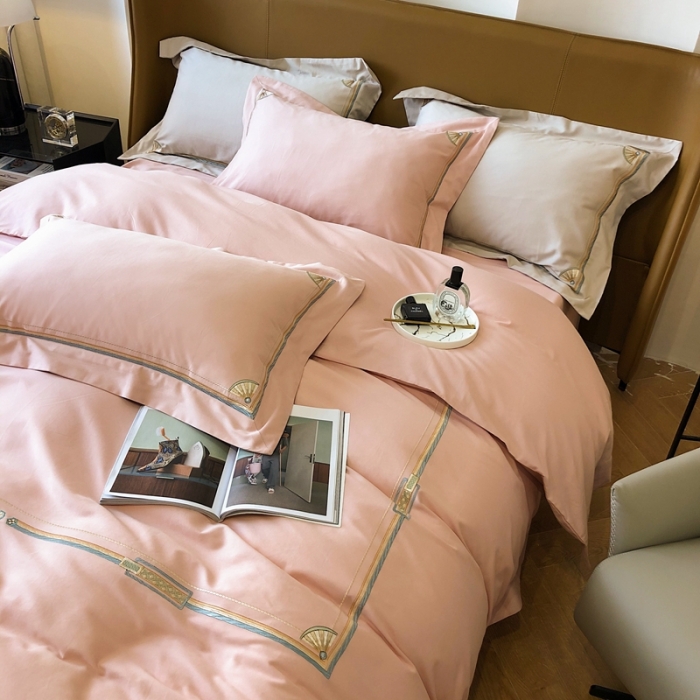 91家纺网 家纺一手货源 找家纺 2021新款进口超柔澳棉磨毛刺绣工艺款四件套恋-暮粉