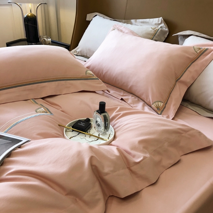 91家纺网 家纺一手货源 找家纺 2021新款进口超柔澳棉磨毛刺绣工艺款四件套恋-暮粉