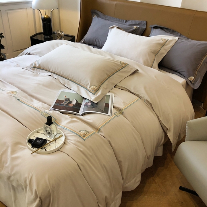 91家纺网 家纺一手货源 找家纺 2021新款进口超柔澳棉磨毛刺绣工艺款四件套恋-柔白