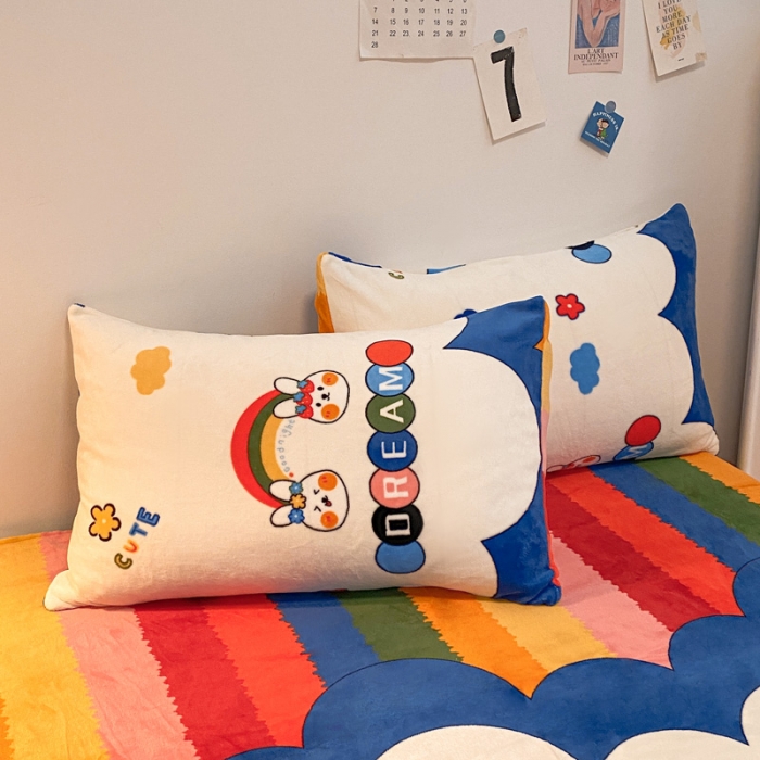 91家纺网 家纺一手货源 找家纺 金爱家 2021新款跑量款牛奶绒四件套 彩虹兔