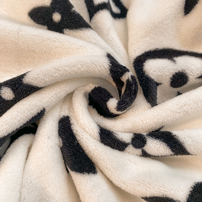 91家纺网 家纺一手货源 找家纺 金爱家 2021新款跑量款牛奶绒四件套 流行元素