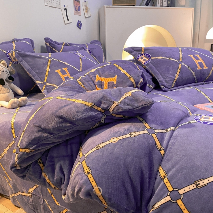 91家纺网 家纺一手货源 找家纺 金爱家 2021新款跑量款牛奶绒四件套 时光隧道