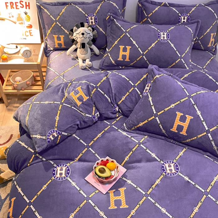 91家纺网 家纺一手货源 找家纺 金爱家 2021新款跑量款牛奶绒四件套 时光隧道