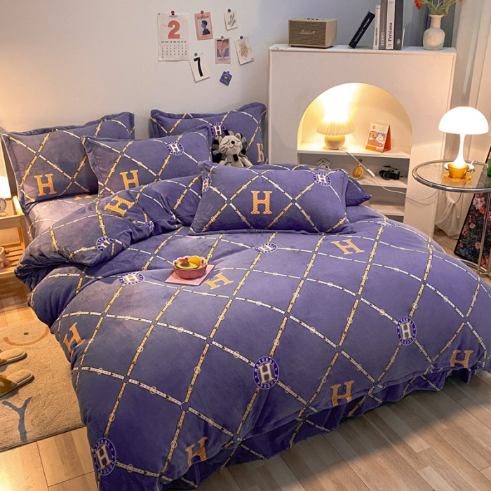 91家纺网 家纺一手货源 找家纺 金爱家 2021新款跑量款牛奶绒四件套 时光隧道