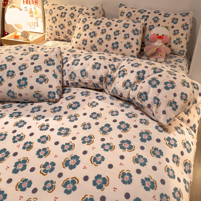 91家纺网 家纺一手货源 找家纺 金爱家 2021新款跑量款牛奶绒四件套 梅花-绿