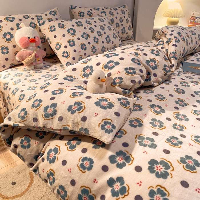 91家纺网 家纺一手货源 找家纺 金爱家 2021新款跑量款牛奶绒四件套 梅花-绿